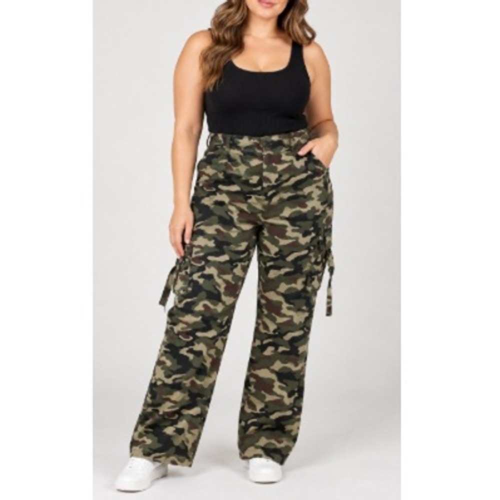 Nina Parker Women's Green Camouflage Straight Leg DRing Camo Cargo Pants Size 16